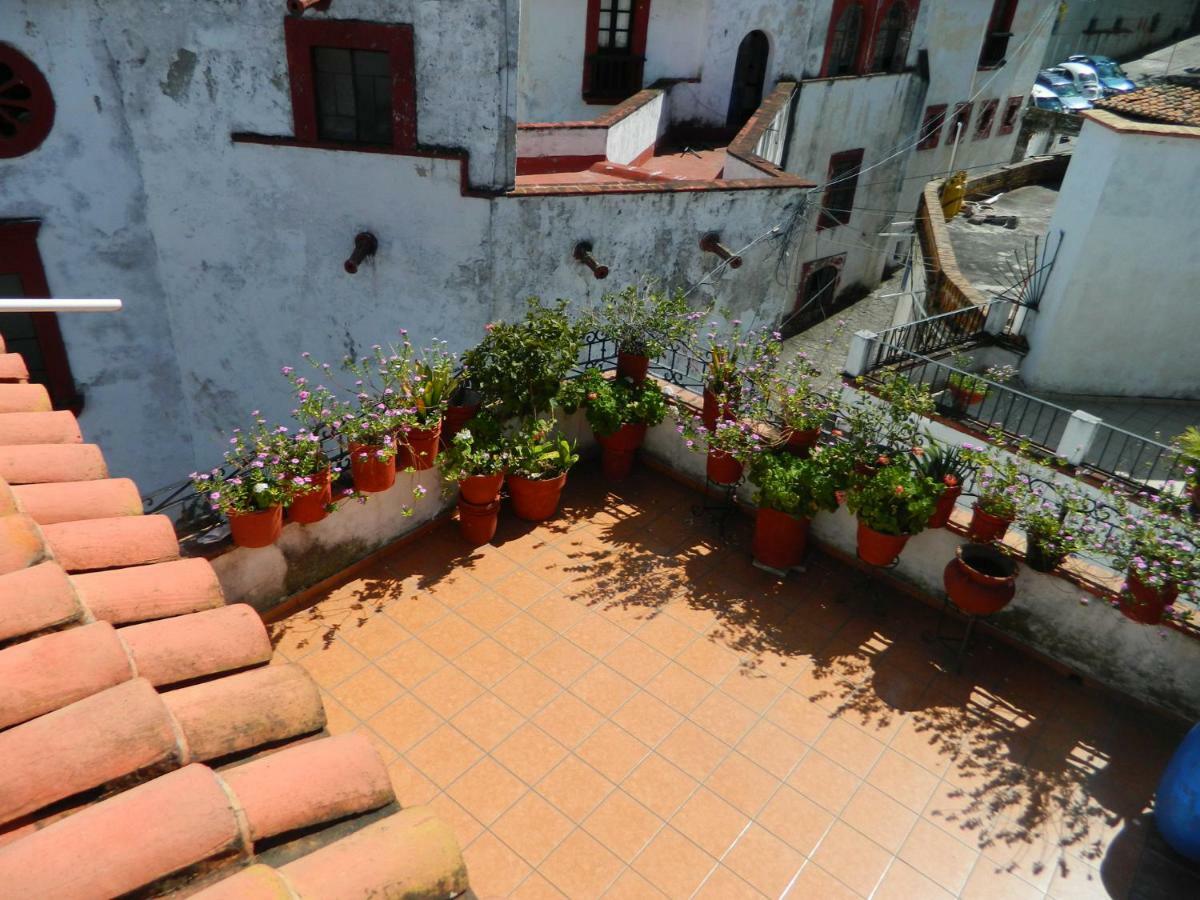 Posada Joan Sebastian Taxco Eksteriør billede